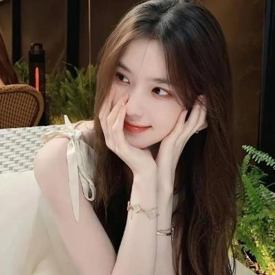 人气爱豆被拍到同回酒店，本人沉默不回应，凌晨引热议